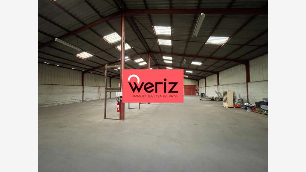 A louer entrepôt 2100m² empl stratégique Marignane