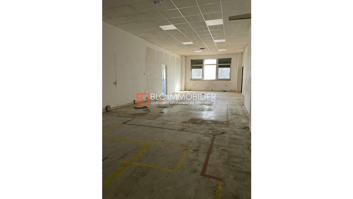 Loue local d'activité 510m² Marseille 10 parc Mure