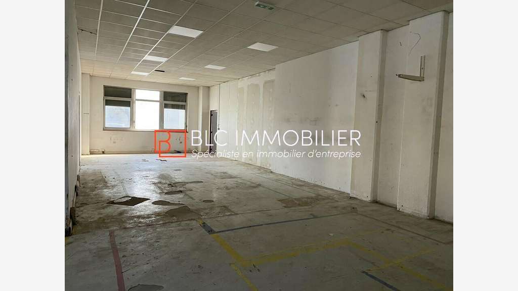 Loue local d'activité 510m² Marseille 10 parc Mure