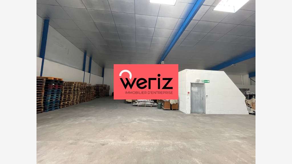 A louer entrepôt 3209m² à Marseille 11e 