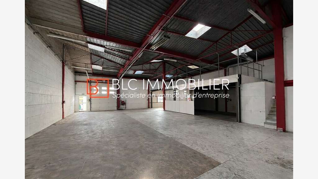 Local 750m² à louer à Marseille 11e La Pomme