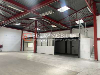 Local 750m² à louer à Marseille 11e La Pomme