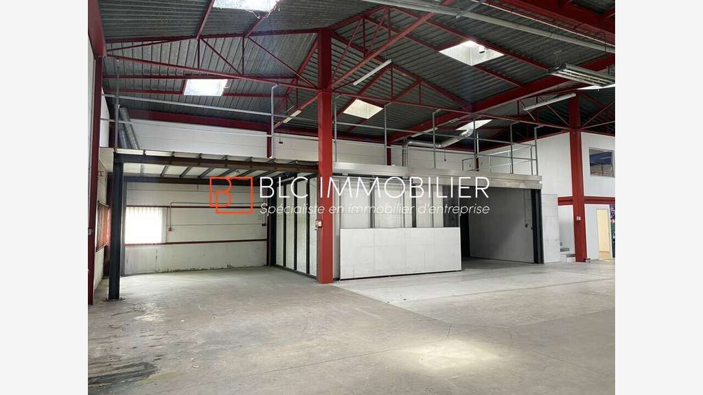 Local 750m² à louer à Marseille 11e La Pomme