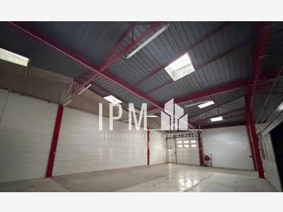 Location local d'activités 756m² Marseille 13011