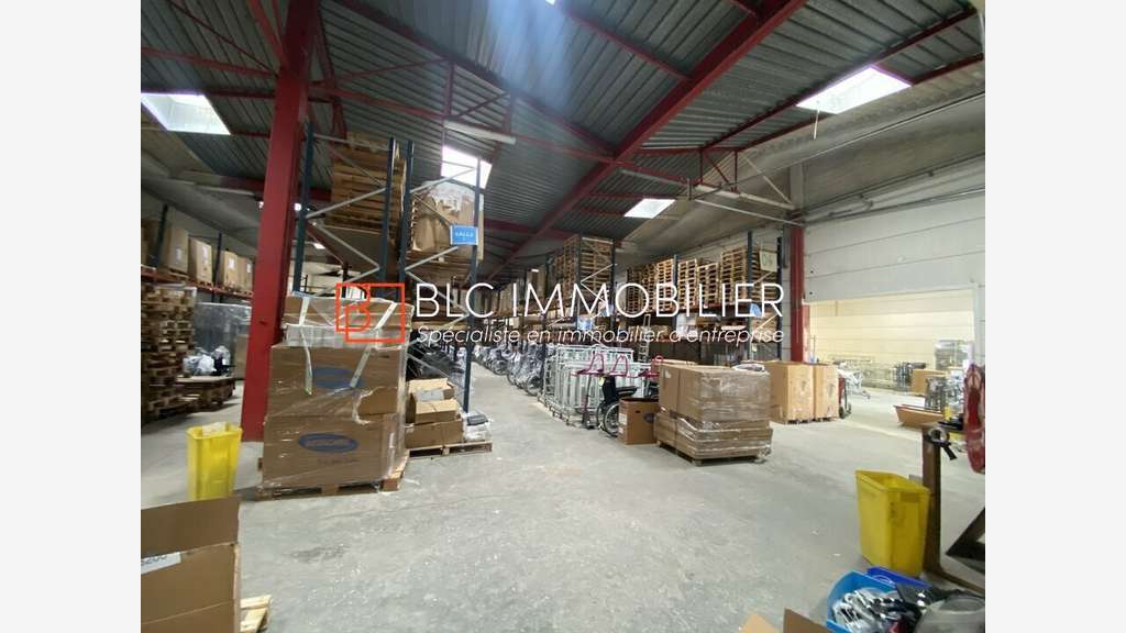 Local d'activité à louer 1210m² à Marseille 11e