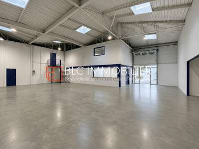 Location Locaux d'activités - Entrepôts à Marseille 11e