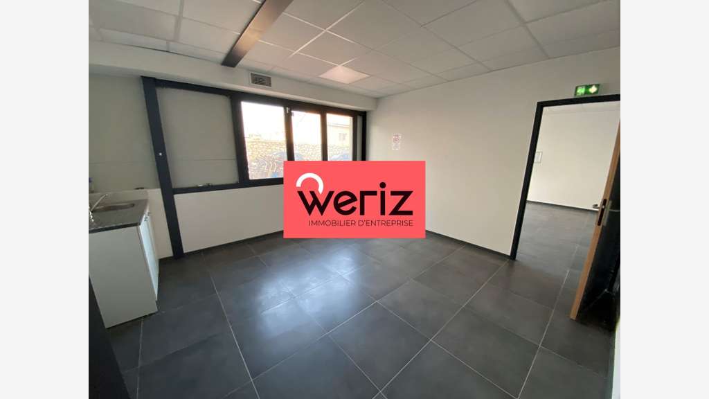 Location locaux d'activité 404m² à Marseille 14e