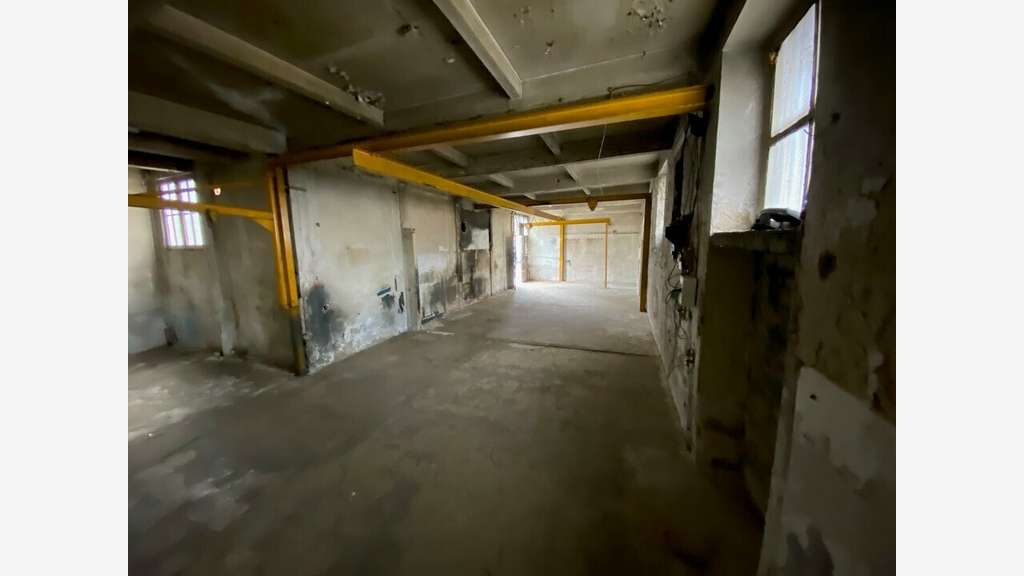 Local 214m² à louer à Marseille 15e Bld Viala
