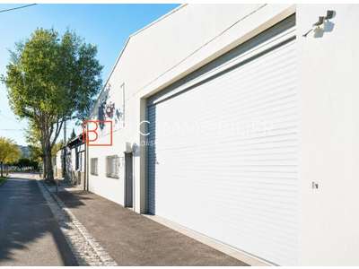 Location Locaux d'activités - Entrepôts à Marseille 15e