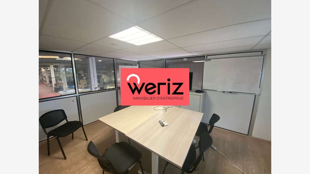 Locaux d'activité - entrepôt de 1 800 m² non