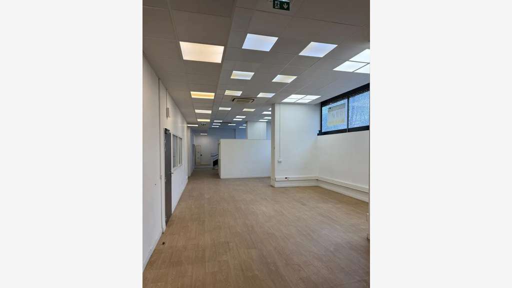 A louer bureaux 310m² 13003 Euroméditerranée