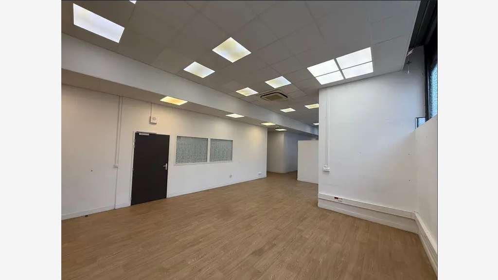 A louer bureaux 310m² 13003 Euroméditerranée