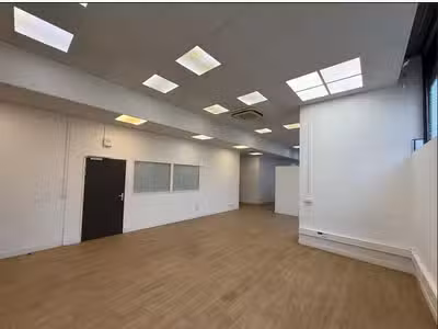 A louer bureaux 310m² 13003 Euroméditerranée