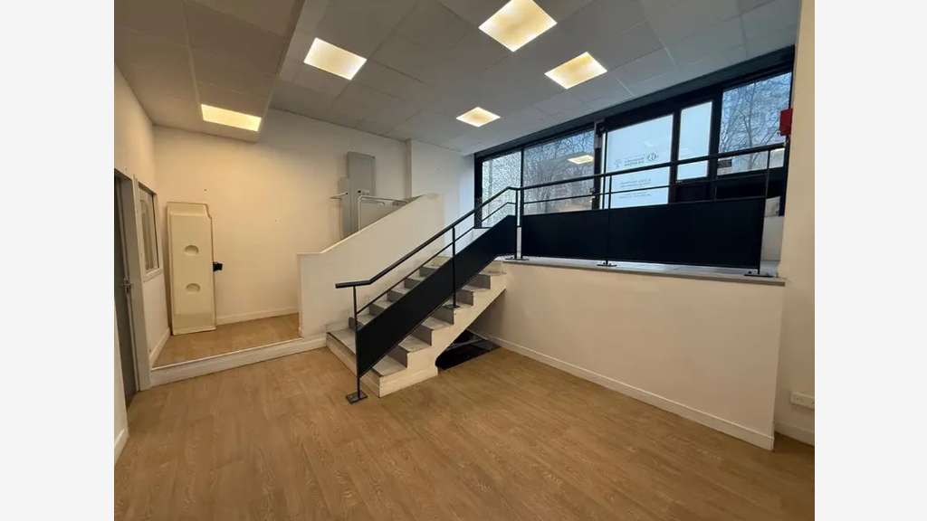 A louer bureaux 310m² 13003 Euroméditerranée