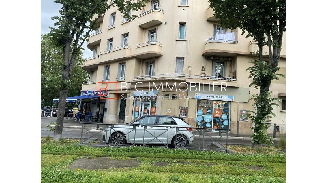 Local professionnel 95m² à louer à Marseille 13004