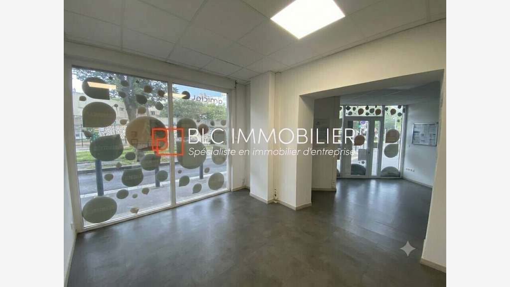 Local professionnel 95m² à louer à Marseille 13004