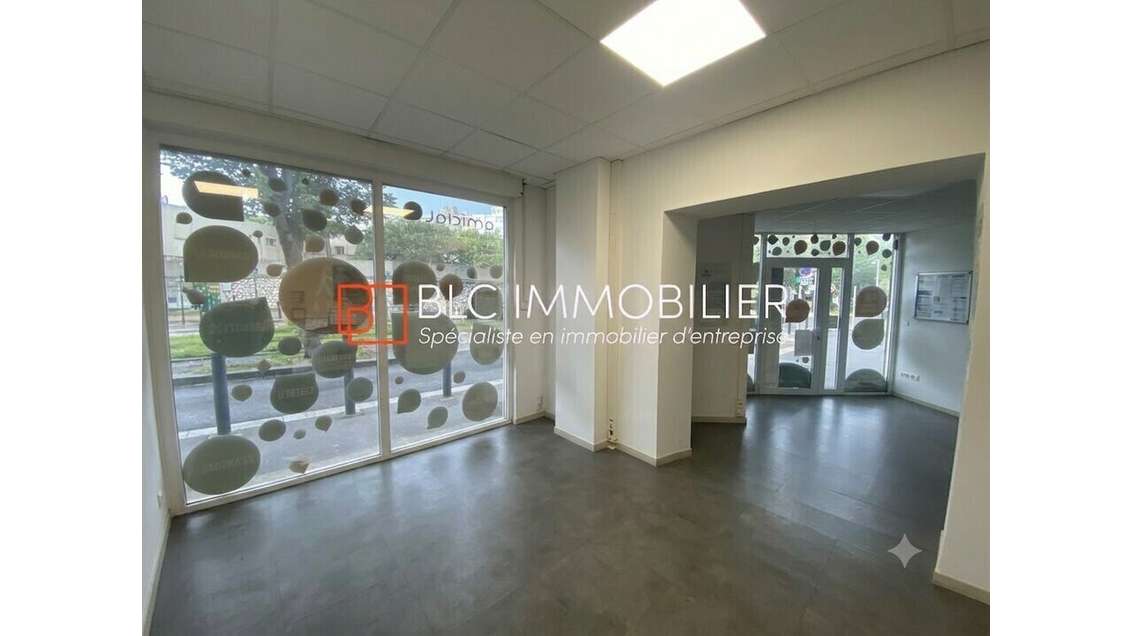 Local professionnel 95m² à louer à Marseille 13004