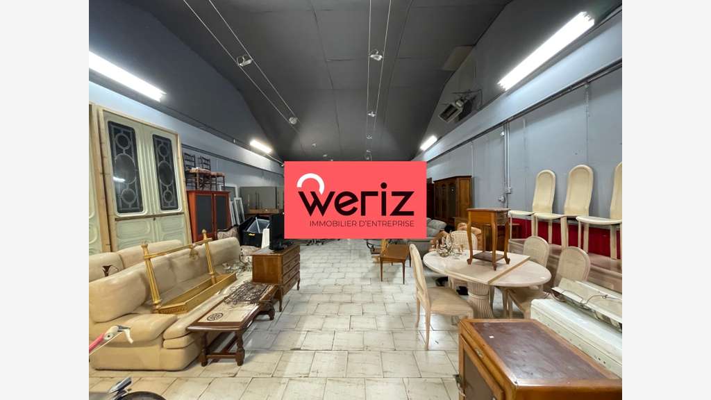 Loue local d'activité 627m² plain-pied Marseille 8