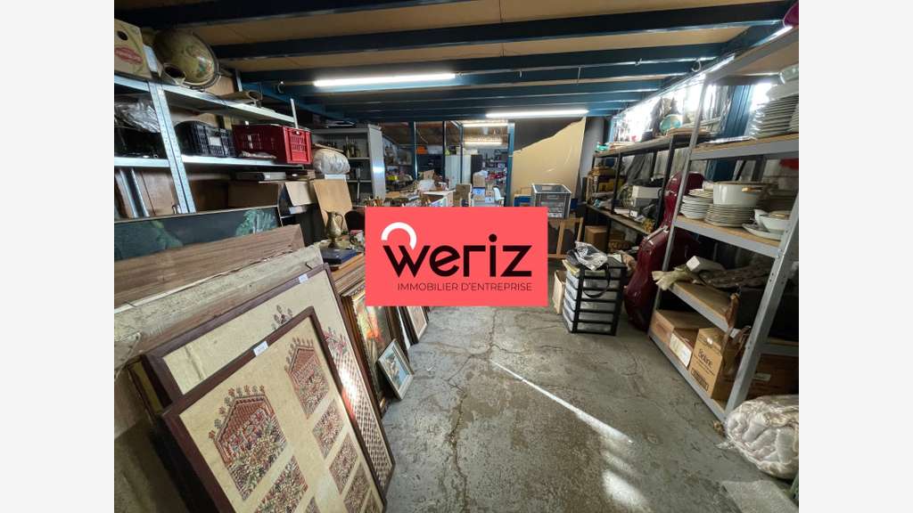 Loue local d'activité 627m² plain-pied Marseille 8