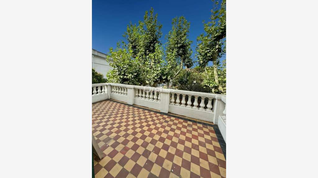 Location Local Professionnel avec Jardin