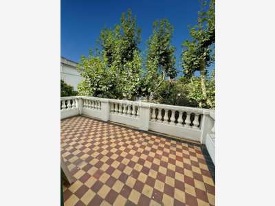 Location Local Professionnel avec Jardin
