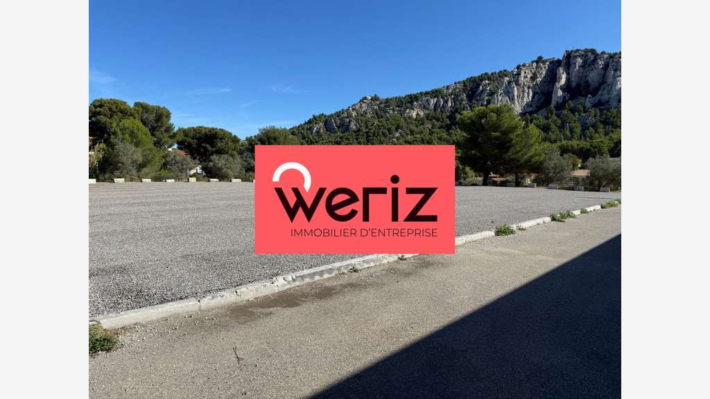 Locaux d'activité de 500m² à louer à Marseille 09