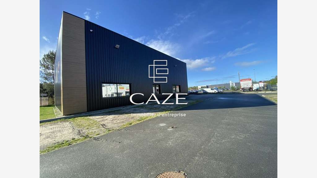 Local showroom activité 465m² à louer Za Martignas