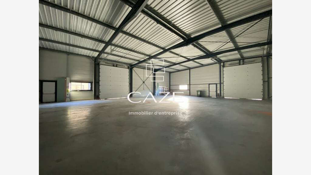 Loue locaux d'activités 800m² Martignas sur Jalles