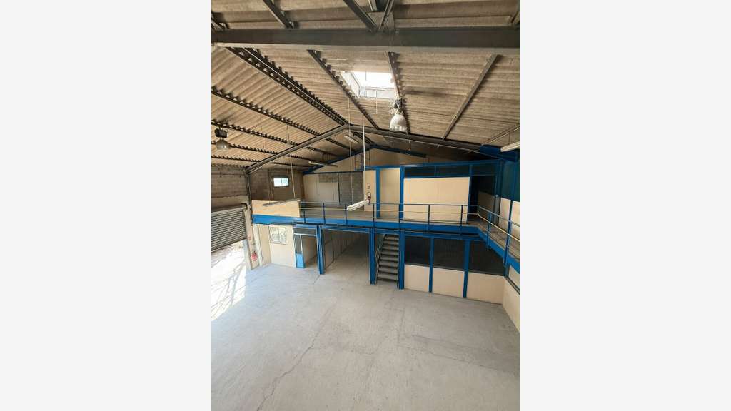 A louer local d'activité de 310 m² 13500 MARTIGUES