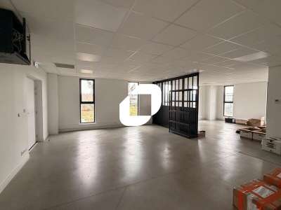 Location Locaux d'activités - Entrepôts à Martillac