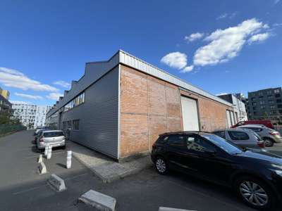 Local d'activité 820m² à louer à Massy
