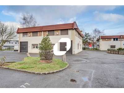 Location Locaux d'activités - Entrepôts à Massy