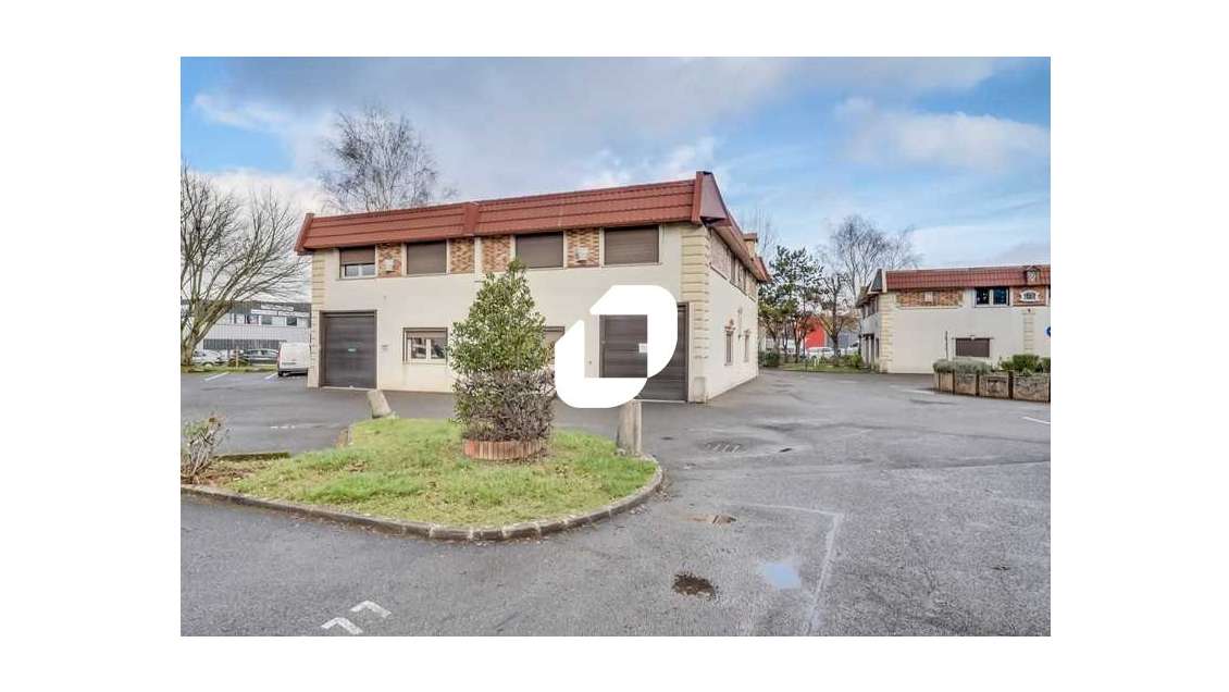 A louer Local d'activité 228m² Massy