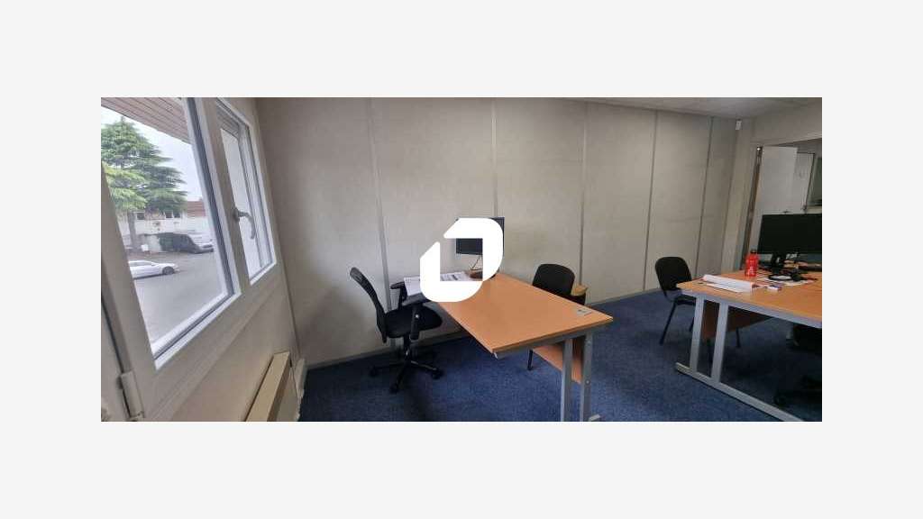 A louer Local d'activité 228m² Massy