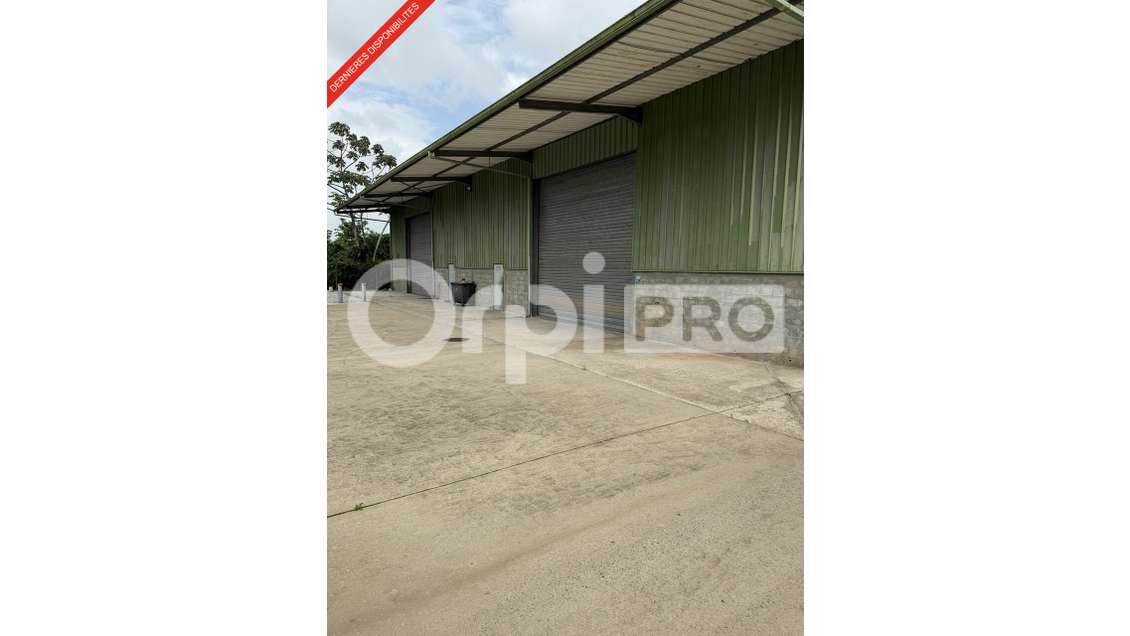 MATOURY - ENTREPOT à louer