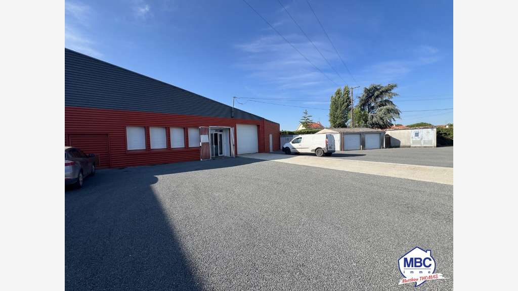 Ce bâtiment est situé en campagne de SAINT FLORENT