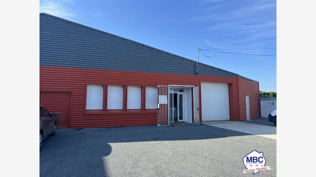 Ce bâtiment est situé en campagne de SAINT FLORENT