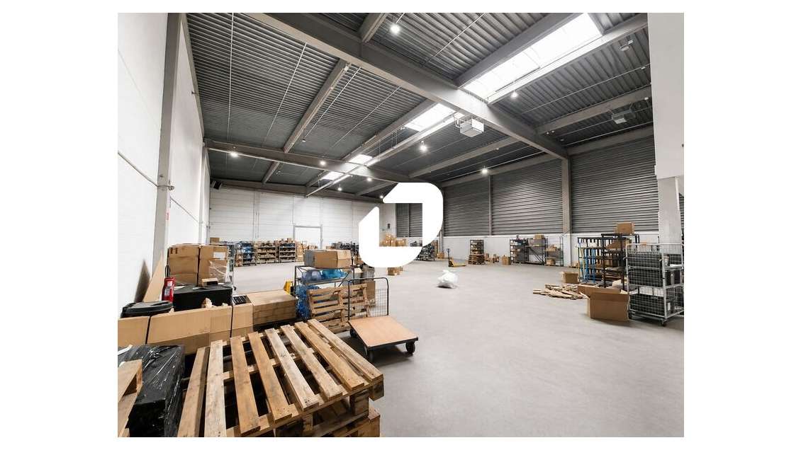 A louer Local d'activité 1080m² Maurepas