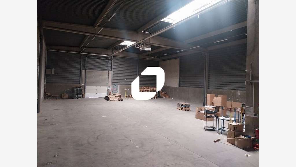 A louer Local d'activité 963m² Maurepas
