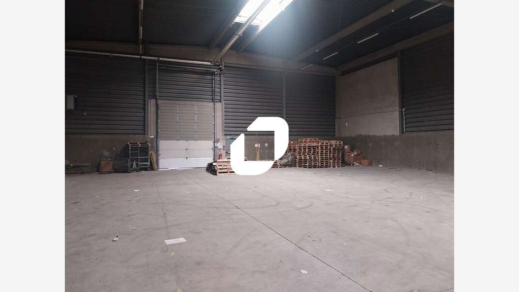 A louer Local d'activité 963m² Maurepas