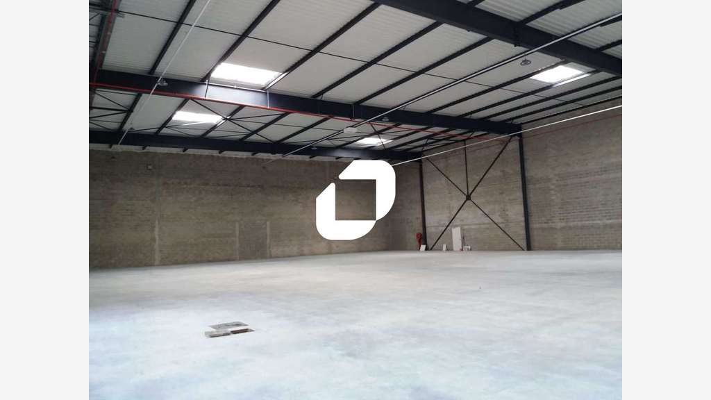 A louer Local d'activité 1290m² Maurepas