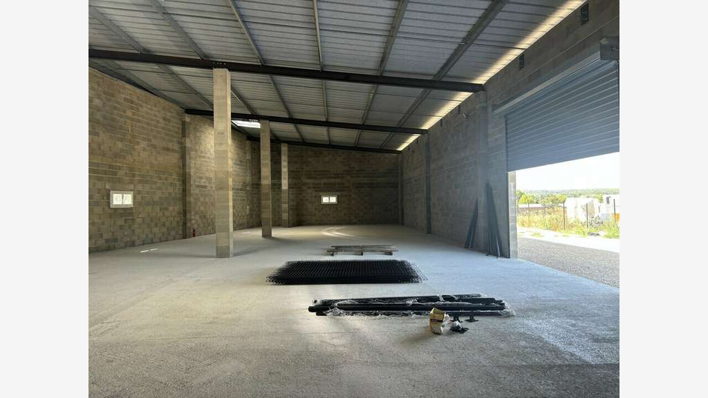Location local d'activité 390m² à Mazan ZA Piolé