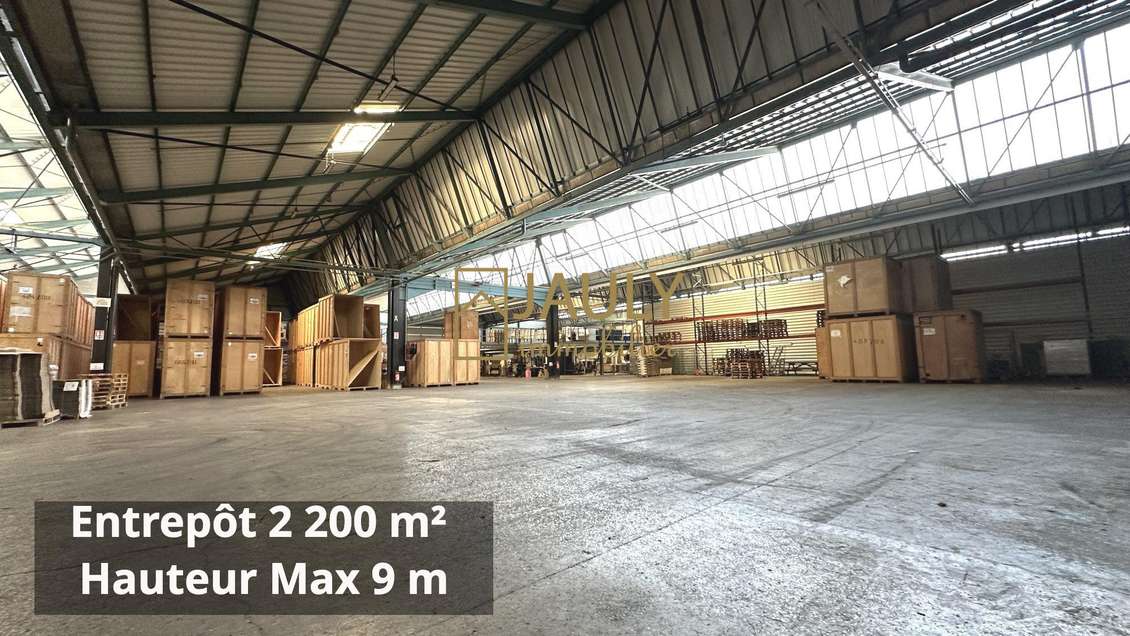 A louer entrepôt 2200m² Z.I Meaux accès direct N3