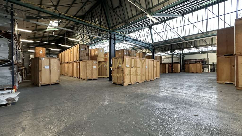 A louer entrepôt 2200m² Z.I Meaux accès N3/CDG