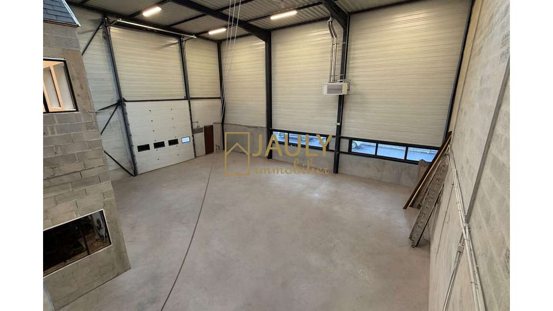 A louer Magnifique local d'activité 453m² ZI Meaux