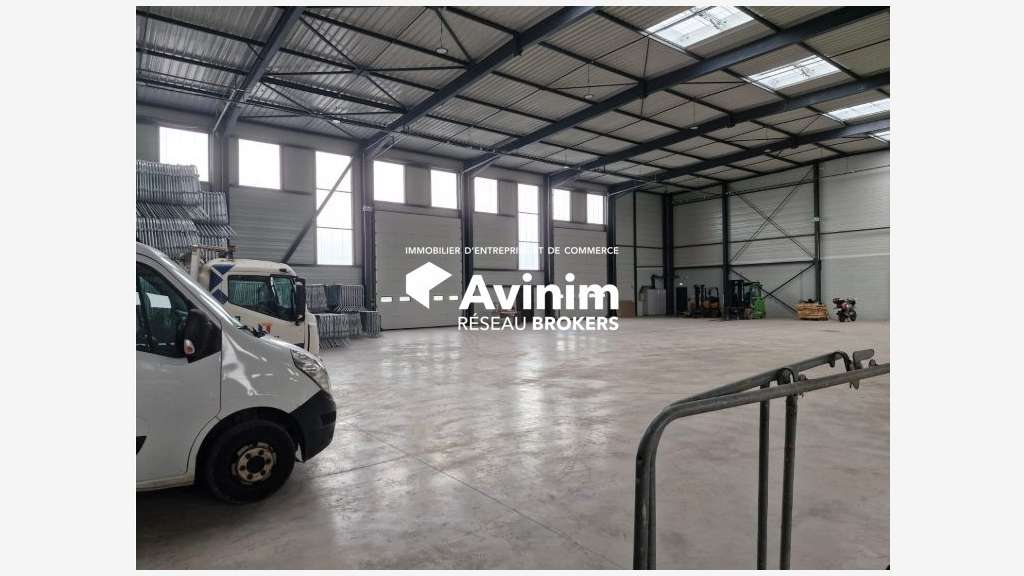 A louer bâtiment indépendant 1500m² à Meaux