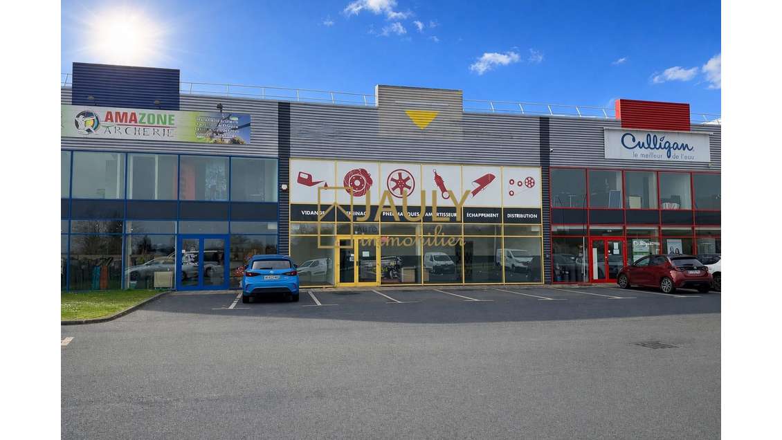 Local d'activité 395 m² FORTE VISIBILITÉ