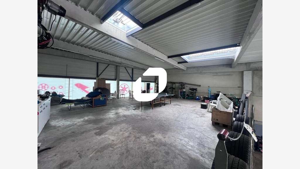 A louer Local d'activité 216m² Meaux