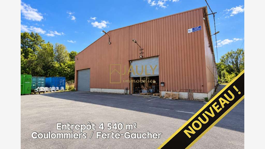 A louer entrepôt rénové 4 540m² à la Ferté-Gaucher