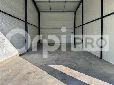 Local stockage 75m² à louer à Mées D824